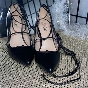 Black lace up pumps